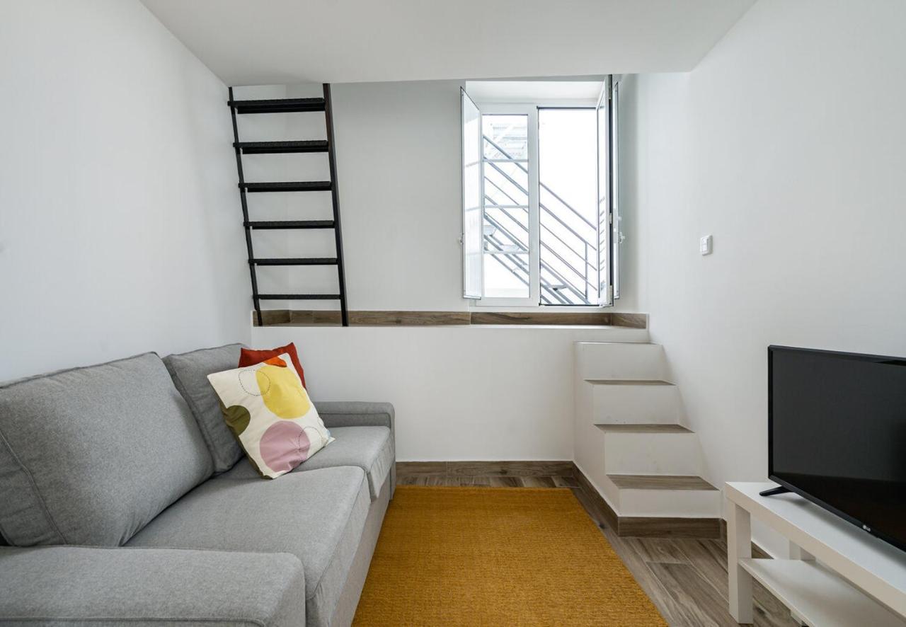 Tia Anica House II - Apartment With Terrace In Central Fuseta Beach Village المظهر الخارجي الصورة
